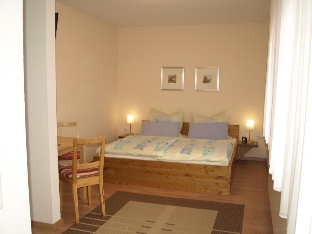 Gaestehaus In Der Gotthardtstrasse Erfurt Pokój zdjęcie